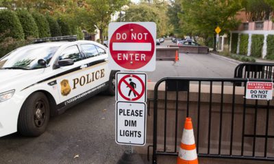 Photo of an officer near the home of Barack Obama