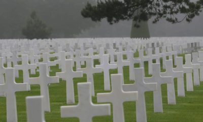 Photo of headstones at the Colleville American military cemetery