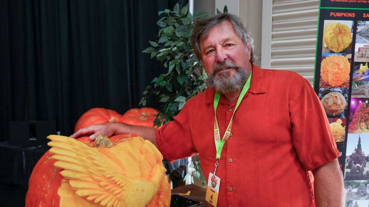 Photo of Master pumpkin carver Russ Leno