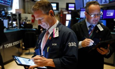 Photo of traders at the NYSE