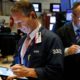 Photo of traders at the NYSE