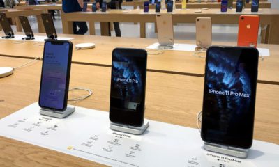 Photo of iPhones on display