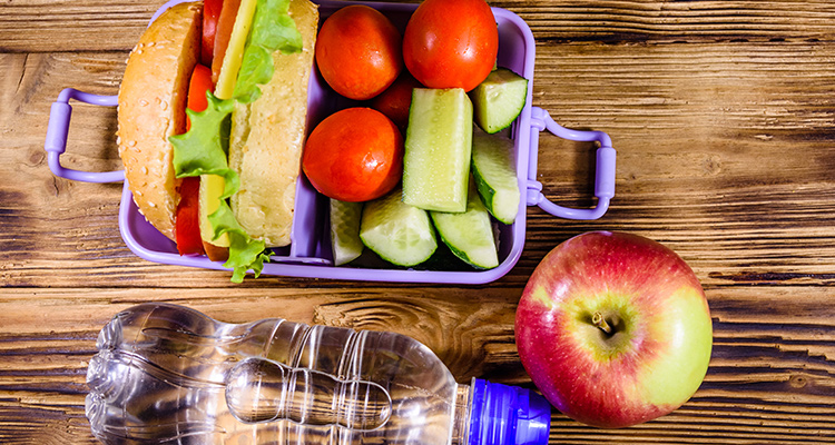 photo of a student's box lunch