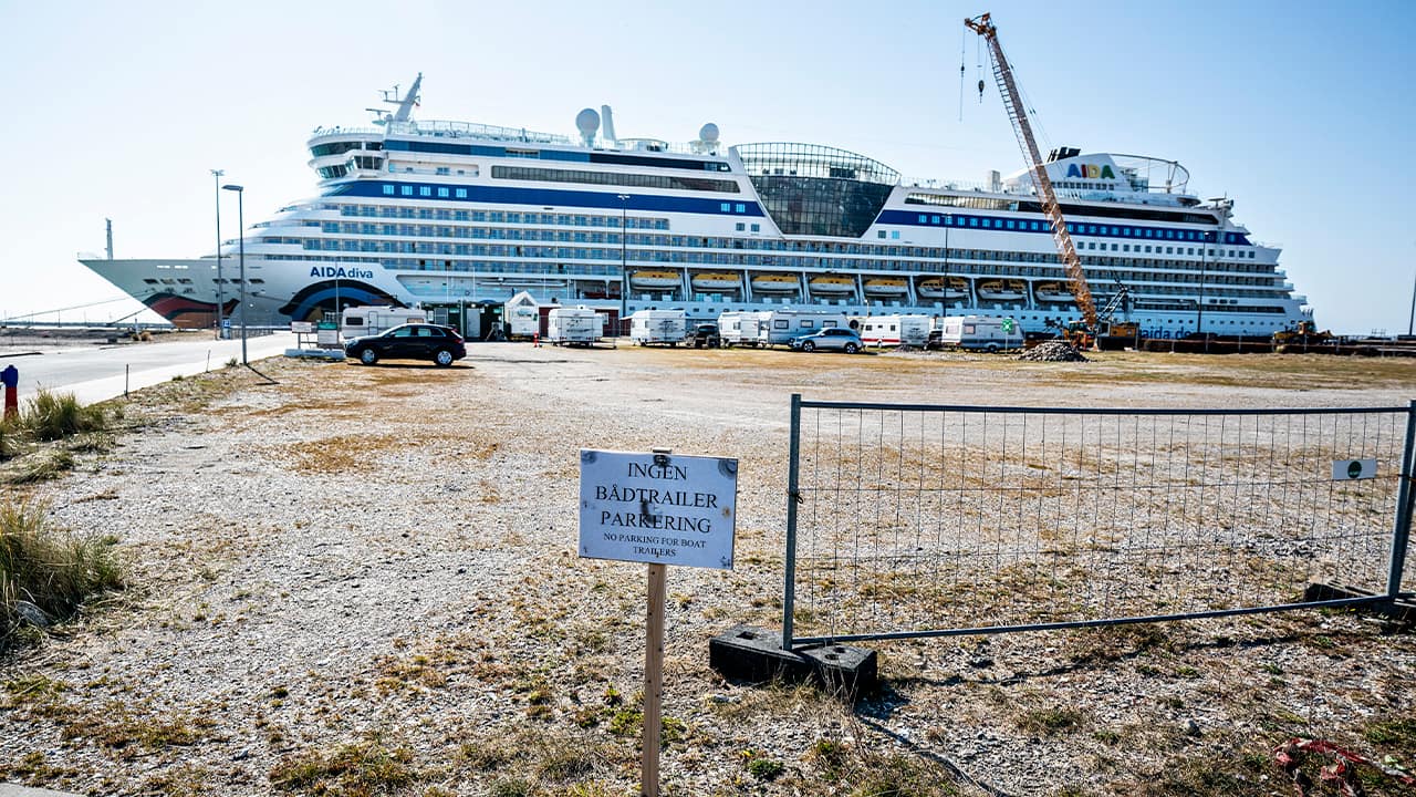 Photo of an Italian cruise ship