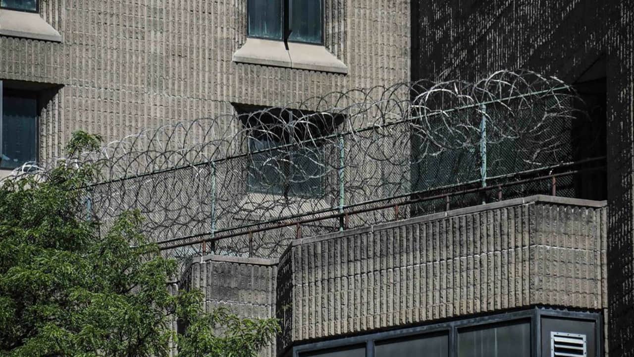 Photo of the Metropolitan Correctional Center in New York
