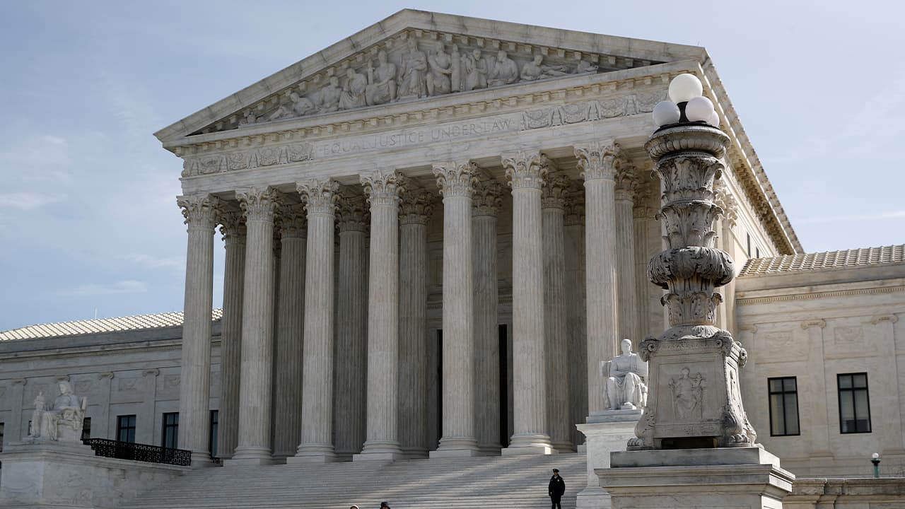 Photo of Supreme Court building