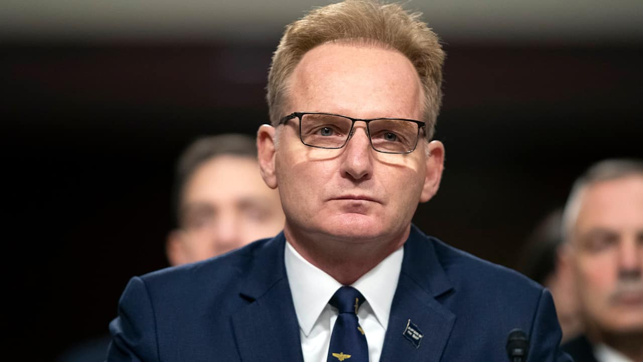 Photo of acting Navy Secretary Thomas Modly