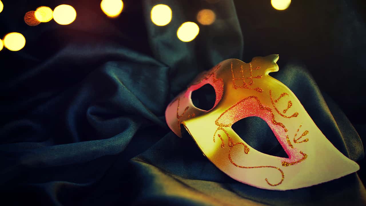 Image of a gold carnival mask